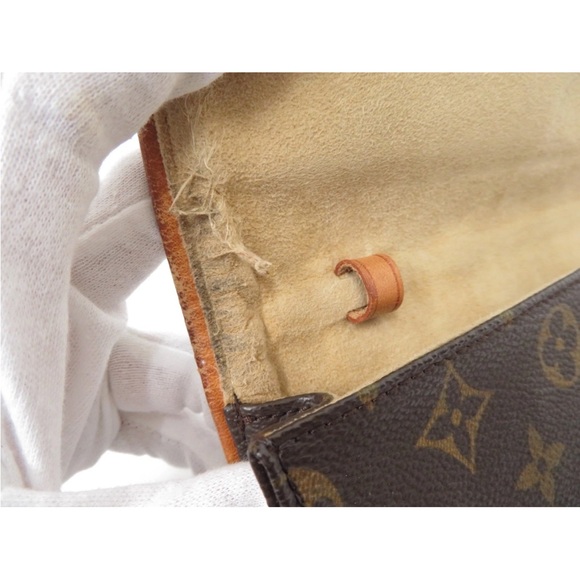 LOUIS VUITTON Pochette Twin GM Monogram Shoulder Bag - Picture 15 of 16